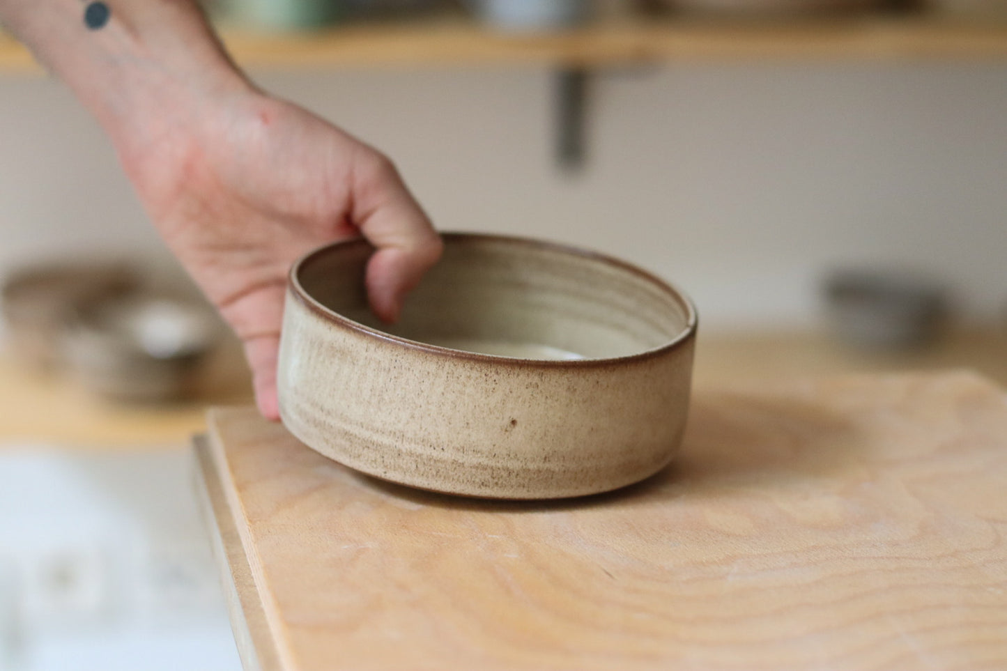 SHALLOW BOWL - MOCHA