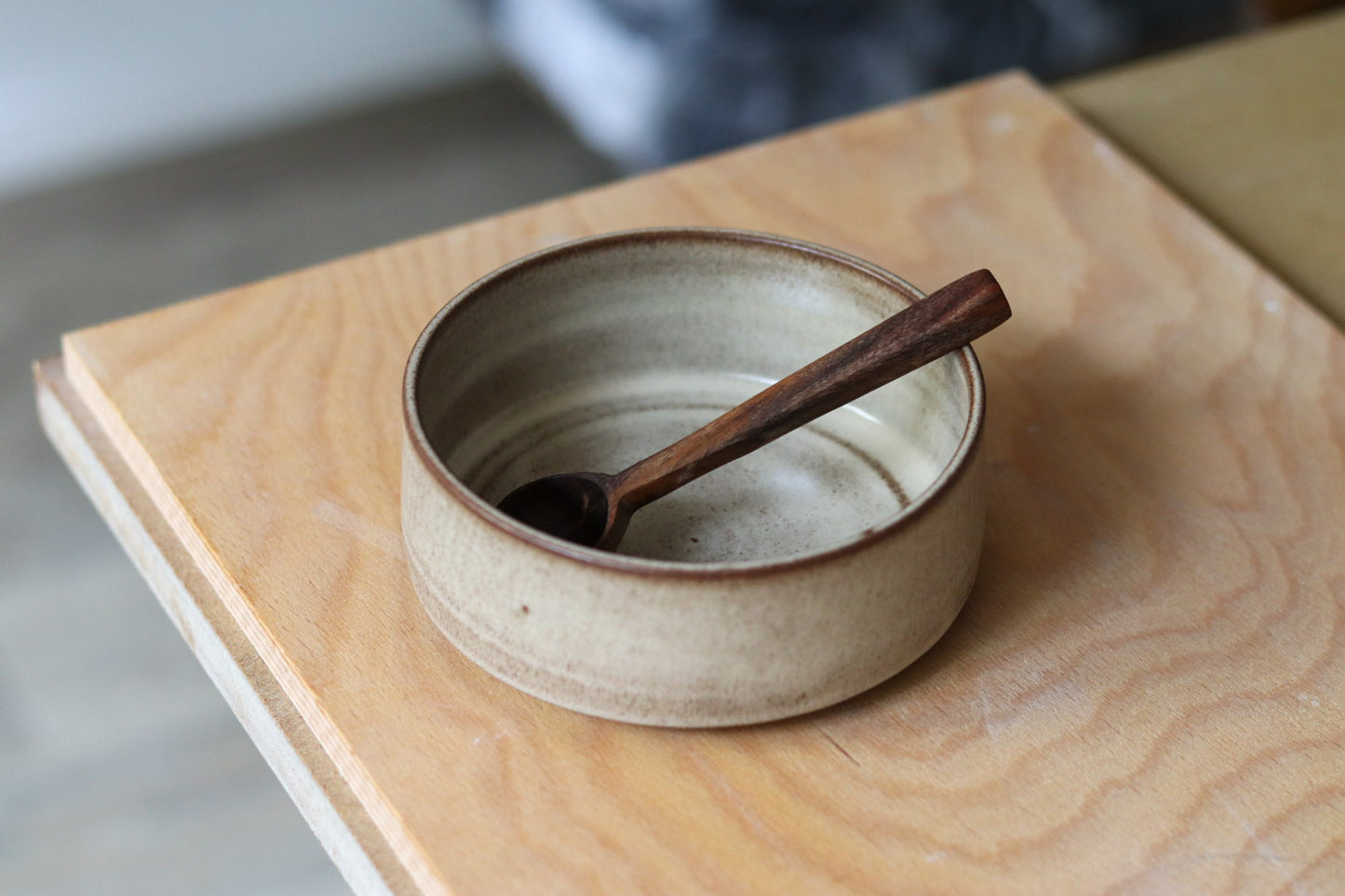 SHALLOW BOWL - MOCHA