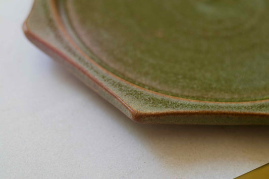 FACETED PLATE - MOSS